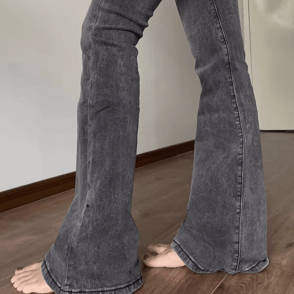 
            
                Load image into Gallery viewer, Hot Girl Denim Flare Jeans // Black
            
        