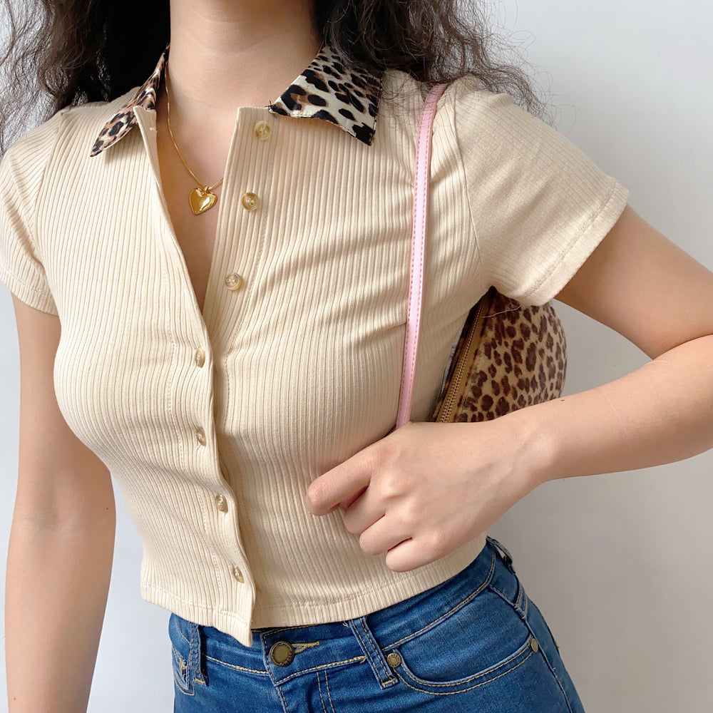 
            
                Load image into Gallery viewer, Leopard Collar Polo // Tan
            
        