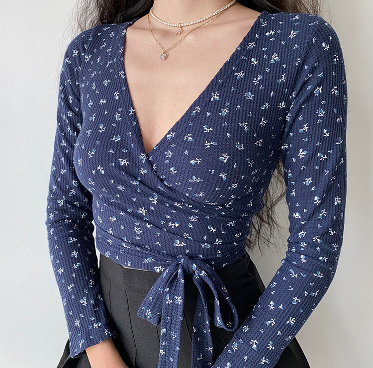 
            
                Load image into Gallery viewer, Posey Floral Wrap Top
            
        
