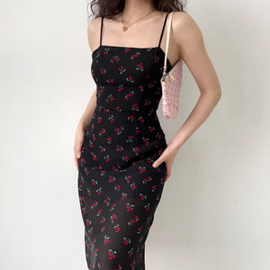 
            
                Load image into Gallery viewer, Parisienne Holiday Midi Dress
            
        